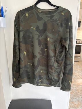 Patagonia Olive Camo Capilene Midweight Baselayer